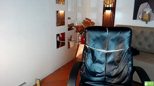 XXX chat uživo modela Marcoviolet