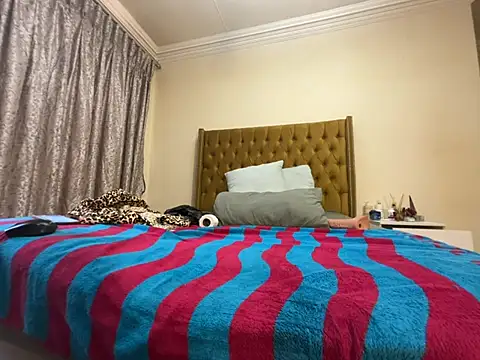 xXXSexyamazon's Live XXX Chat