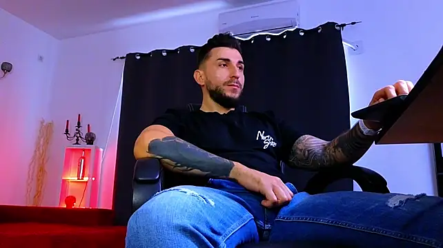 MightyAaron66 Chat XXX live