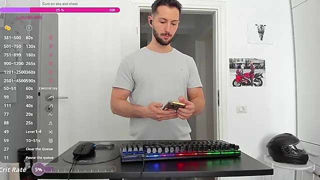 XXX chat uživo modela ZackFraser