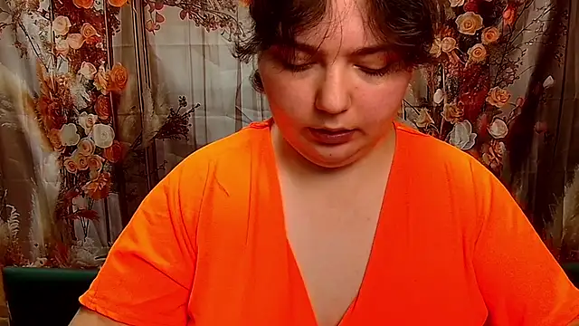 NeonilaLisova Adlı Modelin Canlı XXX Sohbeti