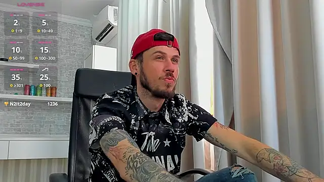 Chat XXX ao vivo de JonahShaw