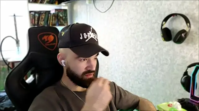 Chat XXX en directo de _Serious_Man