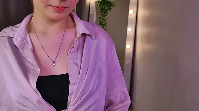 XXX chat uživo modela RileyBloomss