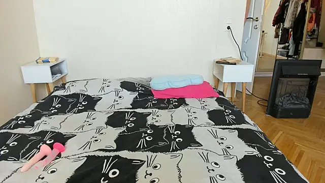 BrightDani's Live XXX Chat