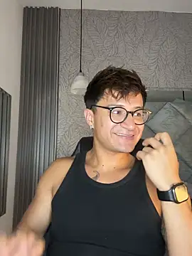 Hassbyd: απευθείας συνομιλία ΧΧΧ