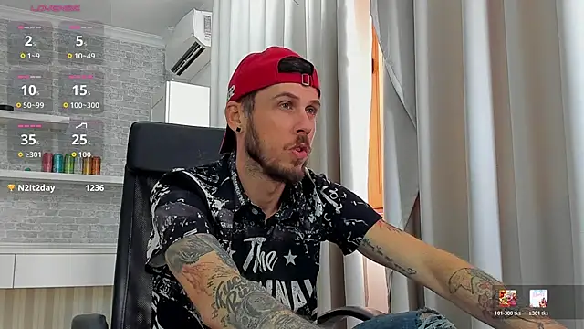 הופעת וובקאם של JonahShaw