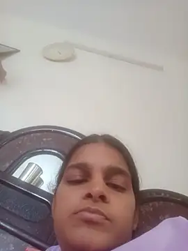 Bold_priti Show in webcam