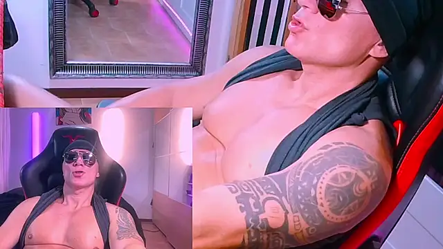 MattSteelX Chat XXX in diretta