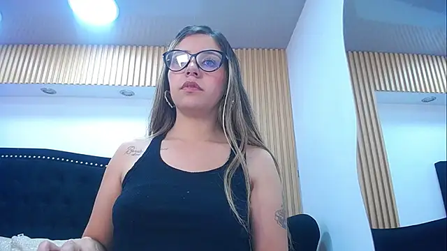 1Sloppy_Fox4 Adlı Modelin Canlı XXX Sohbeti