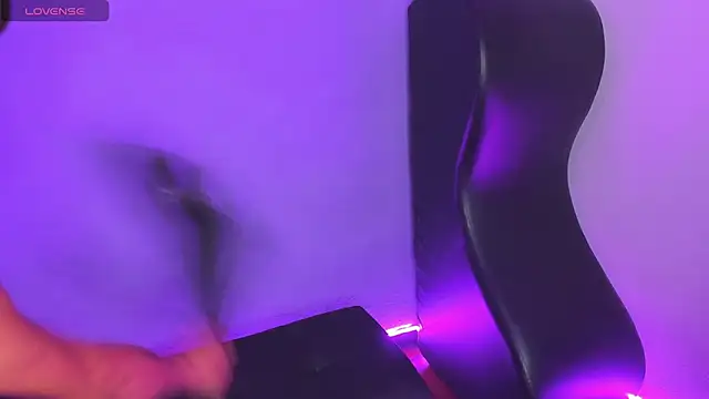 WhyNotDestroy live XXX chat