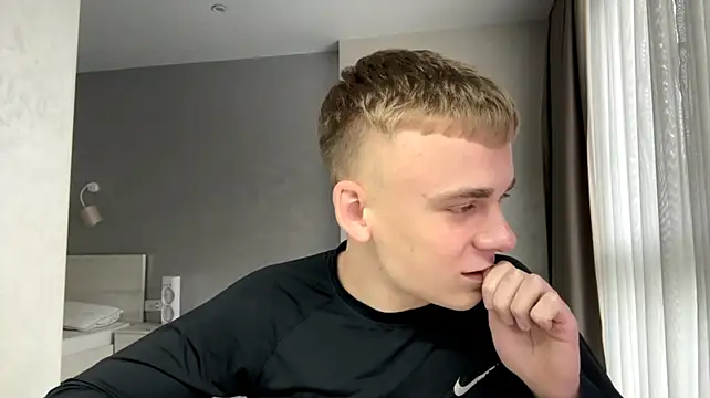 SoloFury live XXX chat
