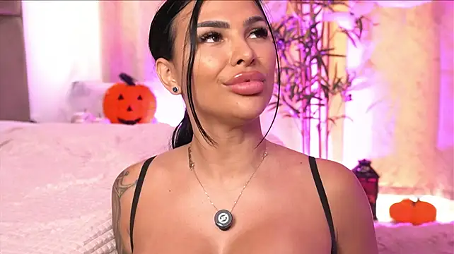 firesbomb777's Live XXX Chat