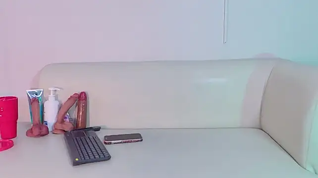 Chatroom XXX en direct de Zoe_444