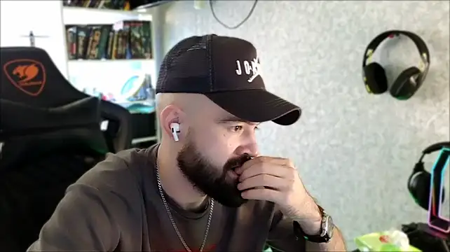 _Serious_Man live XXX chat