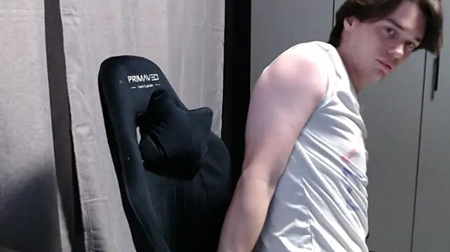 XXX chat uživo modela arthur___king