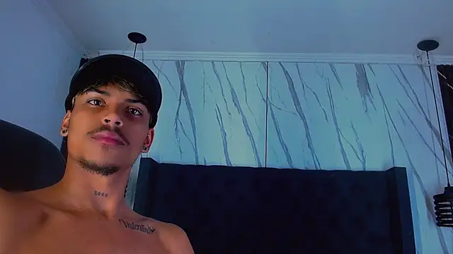 XXX chat uživo modela Angel_foxc13