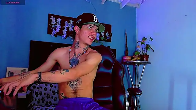 HannibalLester Live XXX-Chat
