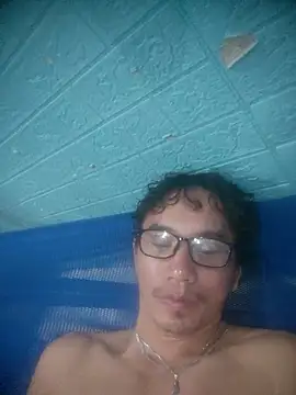 traiwe06 Live XXX Chat