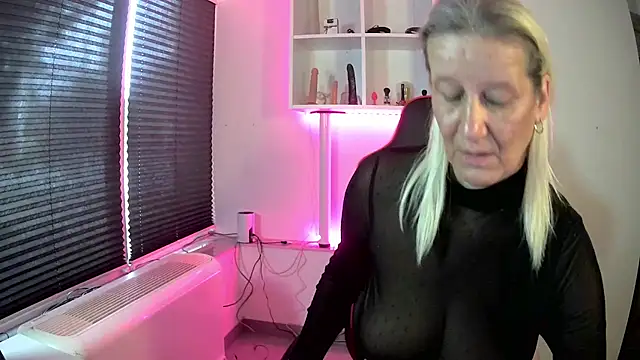 Chat +18 de Lotus-blume1 ao vivo
