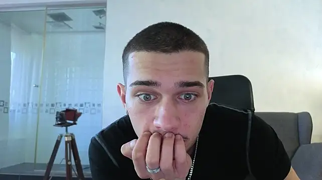 Živý XXX chat KaydenDrew