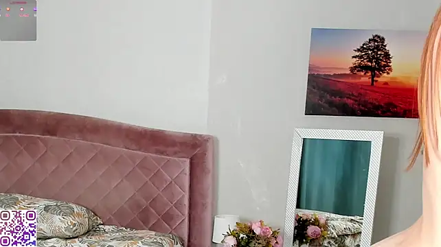 NightBloss' Live XXX Chat