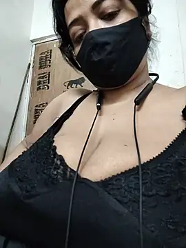 צ'אט XXX בשידור חי של zeepe19