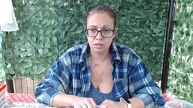 Živý XXX chat LadyHellene