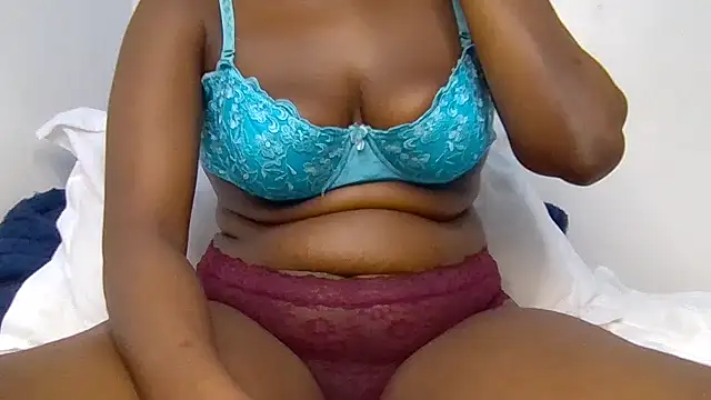Chat +18 de MilaTeenXo ao vivo