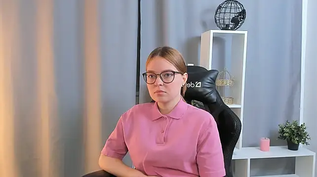 LacieEverding's Live XXX Chat