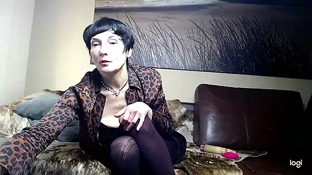 ElizabethLong live XXX chat