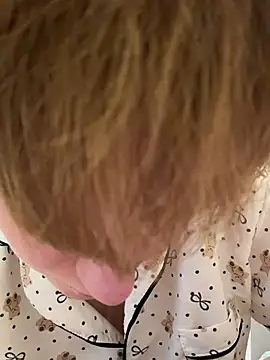 XXX chat uživo modela IceMur