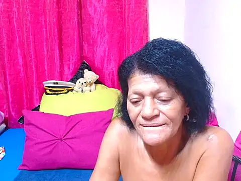 Chat +18 de sluttyrox ao vivo