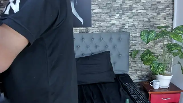 jhoan_evanss' Live XXX Chat