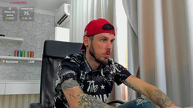 JonahShaw XXX чат на живо