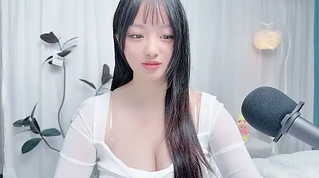 Winnie666999 Adlı Modelin Canlı XXX Sohbeti