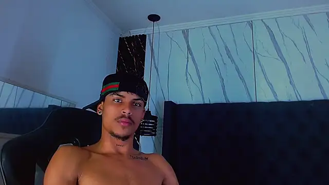 Angel_foxc13 Adlı Modelin Canlı XXX Sohbeti