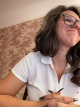 NadiraNoor Adlı Modelin Canlı XXX Sohbeti