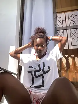bigassbabe_001 Adlı Modelin Canlı XXX Sohbeti