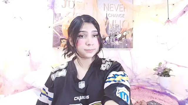 Chat +18 de Salem_skyler_ ao vivo