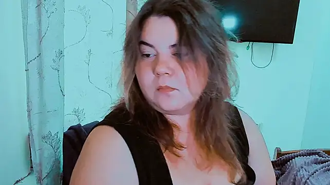 Chat +18 de Kira_Magni ao vivo