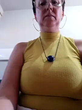 Chat +18 de MILEIDE980 ao vivo