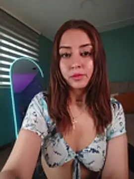 Chat +18 de Catti_Brie ao vivo