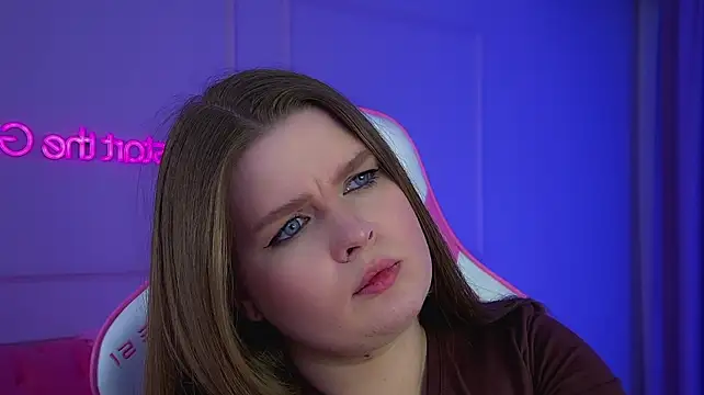 XXX chat uživo modela CrystalLyons