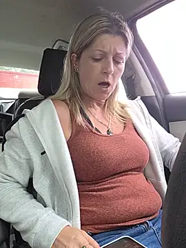 NikkiBlisss XXX чат на живо