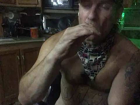 Tattoogonewild's Live XXX Chat