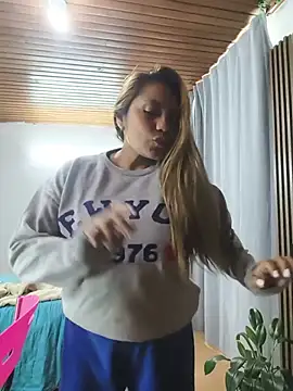 Lara_Milf__ – Naživo XXX chat