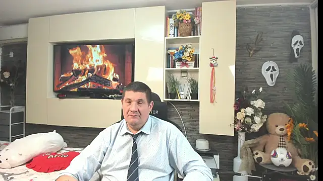 SpartacusDaddy48 Chat XXX live