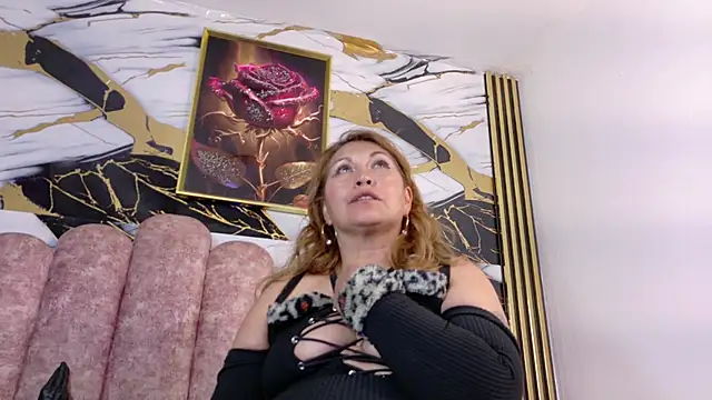 Kazsandraa's Live XXX Chat