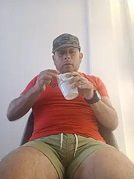 chicoguapo8 Live XXX Chat